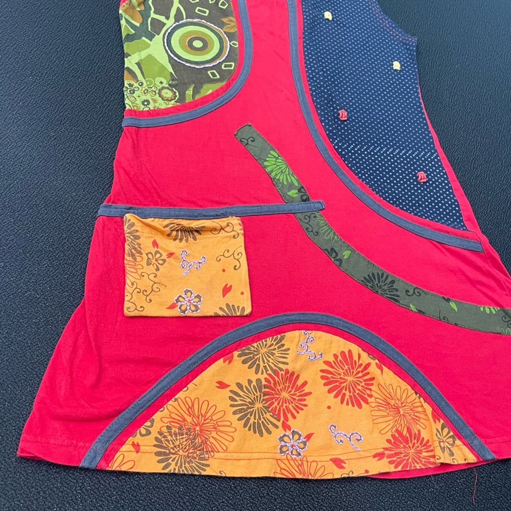Nari Alliance red sleeveless dress w/ unique appliqué & embroidery sz M - Picture 3 of 12